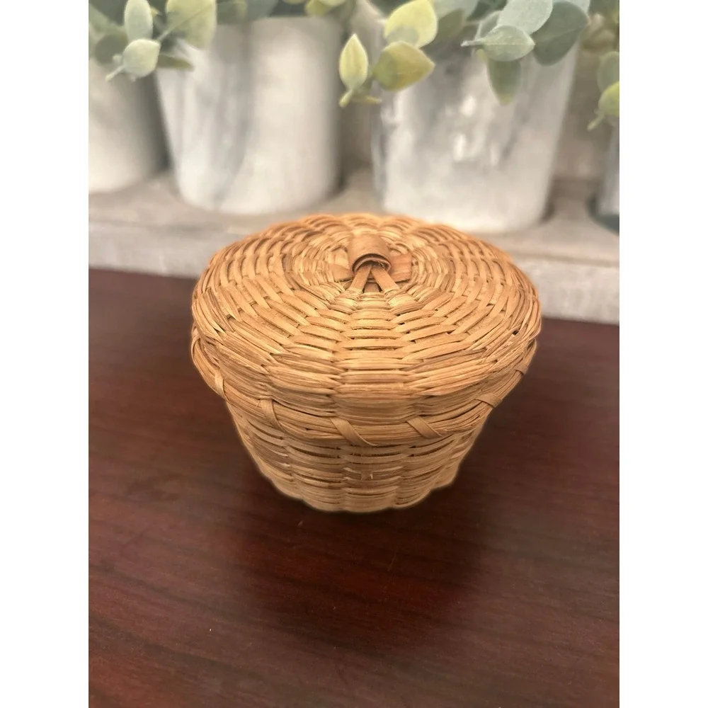 Vintage Penobscot Native American Basket – Maine – 2 1/2